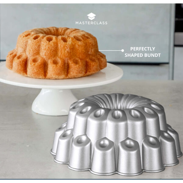 MasterClass Cast Aluminium Decorative Cake Pan Button 24.5cm9"