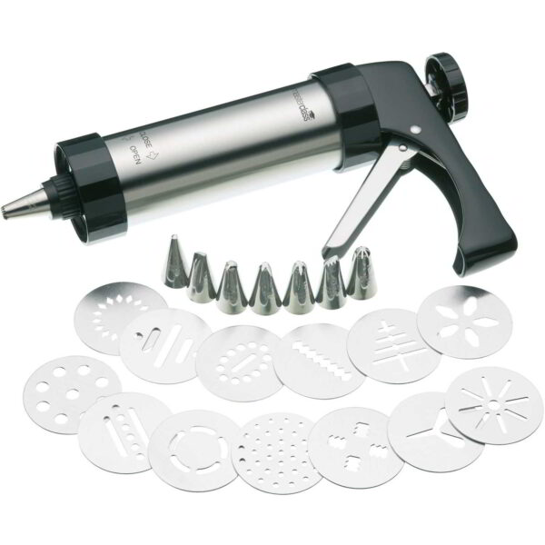 MasterClass Biscuit / Icing Set with Eight Nozzles and Thirteen Cutters